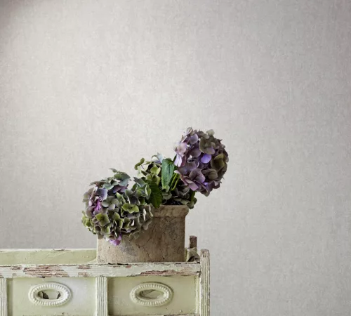 City Romance Beton: matt törtfehér mintás vlies-vinyl tapéta