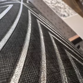   Metálos kollekció Speciel FX2: Antracit-ezüst geometrikus sugárjáték mintás (mosható) vlies-vinyl tapéta