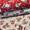 Piros kötött alapon szarvas és mikulás amigurimi karácsonyi dekortextil (TH'26)