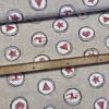 0,65 m EGYBEN KÉRHETŐ 280 cm-es Natúr alapon körökben rajzolt szarvas-csillag-karácsonyfa karácsonyi dekortextil (TH)