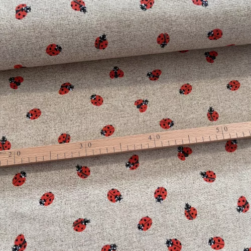 Natúr alapon kiskaticás dekortextil