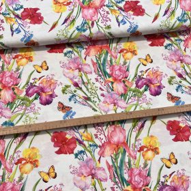 Világos alapon nőszirom-pillangós dekortextil