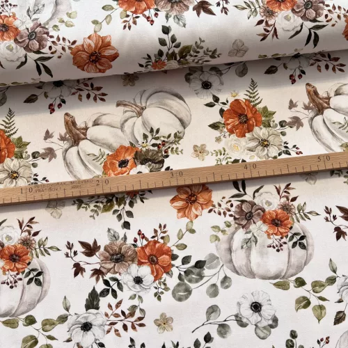 Fehér a. fehér őszi dísztökök virágokkal dekortextil (digitálisan nyomott)