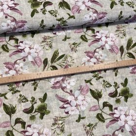   Natúr alapon lilás-mályvás virágok zöld levelekkel dekortextil (A)