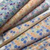 Kedves virágos: Fehér a. kék-rózsaszín dekortextil (digitálisan nyomott)