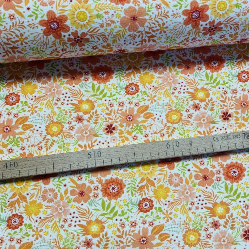 Kedves virágos: Fehér a. narancs-sárga dekortextil (digitálisan nyomott)