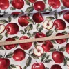 0,54 m EGYBEN KÉRHETŐ Piros almás dekortextil (A)