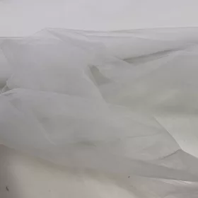   1,4 m EGYBEN KÉRHETŐ Fehér (tört fehér) fátyol tüll (160 cm széles)