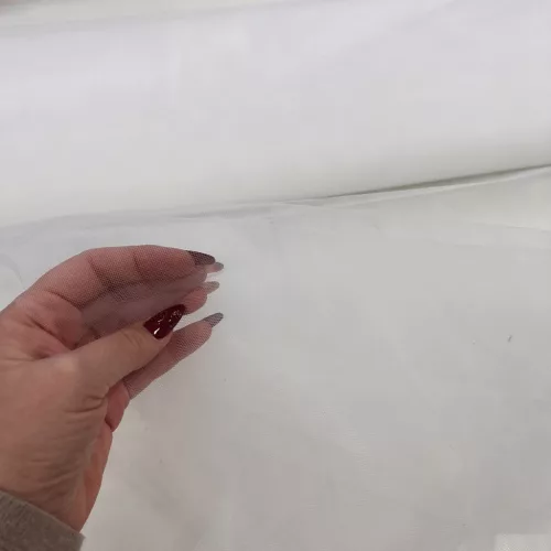 1,4 m EGYBEN KÉRHETŐ Fehér (tört fehér) fátyol tüll (160 cm széles)