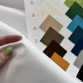   Fehér (vízhatlan, UV-álló) közepes vastagságú gyöngyvászon (#1 250D)