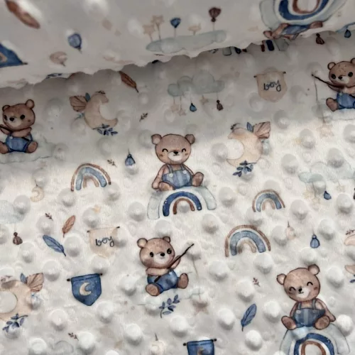 0,15 m EGYBEN KÉRHETŐ Ekrü alapon kék ruhás macis minky plüss