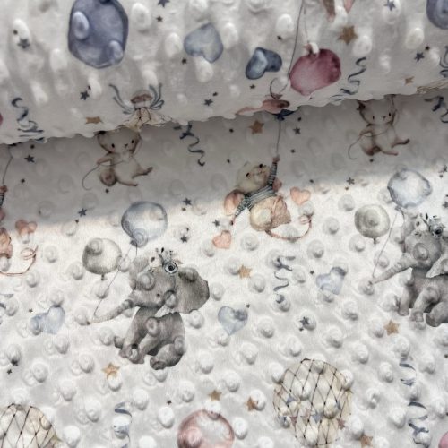 Ekrü alapon elefántos-nyuszis-egeres minky plüss