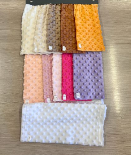 0,26 m EGYBEN KÉRHETŐ Lila minky plüss (#60)