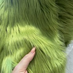   Grincs zöld hosszúszőrű műszőrme 20*150 cm-es csíkra szabva