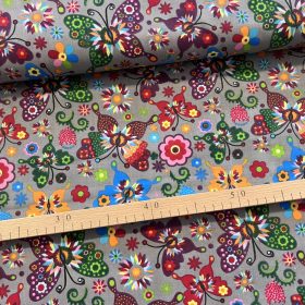   Szürke alapon színes pillangós 160 cm sz. pamutvászon (KA)