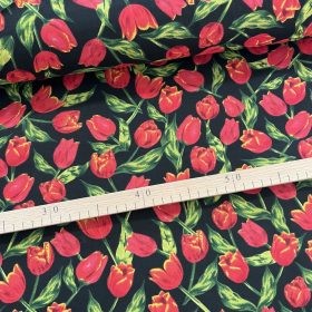 Fekete alapon piros tulipános pamutvászon