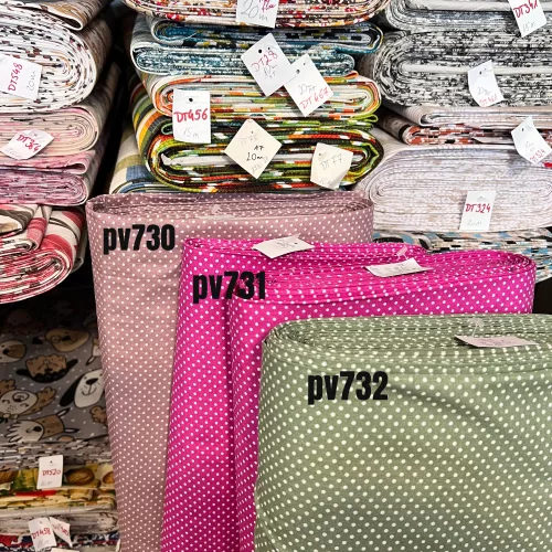 Fagyos moha alapon 2 mm-es kispöttyös pamutvászon (7676 Deaville frost)