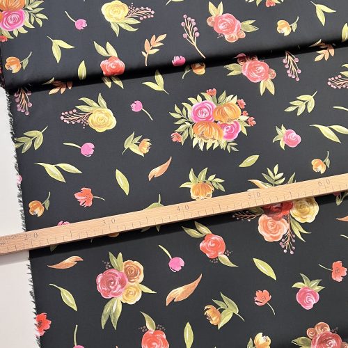 Digitális pamutszatén: Fekete a. rózsacsokros