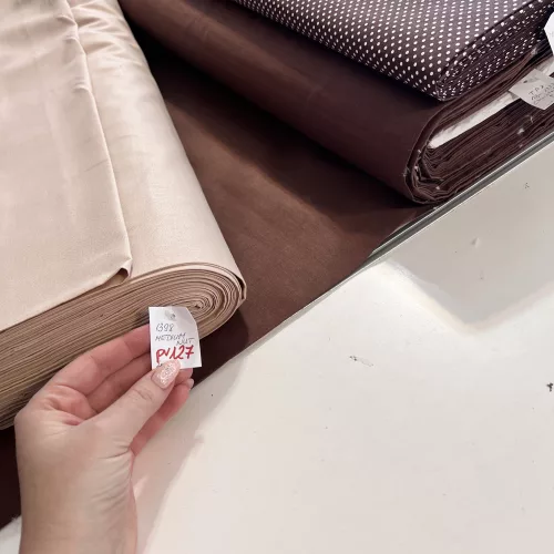Csokibarna egyszínű pamutvászon (Chocolate B. TPX 18-1222)