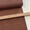 Toffifee barna alapon 2 mm-es kispöttyös pamutvászon (Toffee/Coffee)