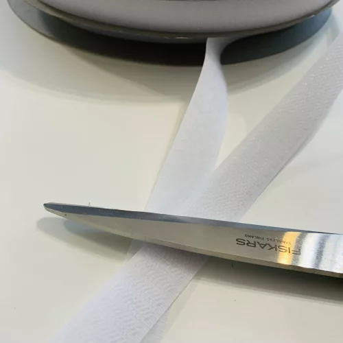 Fekete vagy FEHÉR Varrható tépőzár párban, 2 cm széles több színben