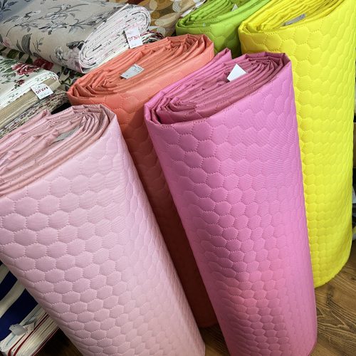 Steppelt vízlepergető (flízzel bélelt) anyag: H. rózsaszín (#811)