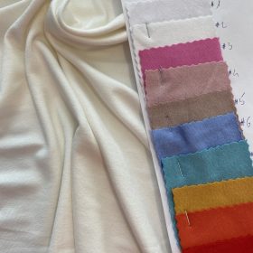   AKI KAPJA, MARJA: Ekrü elasztikus viszkóz jersey Oeko-Tex I. (#2)