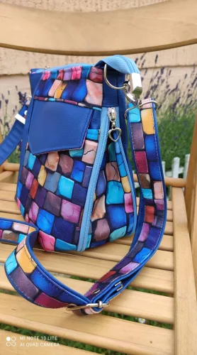 0,49 m EGYBEN KÉRHETŐ  Vízálló digitálisan nyomott erős canvas textil: Színes 3D téglák